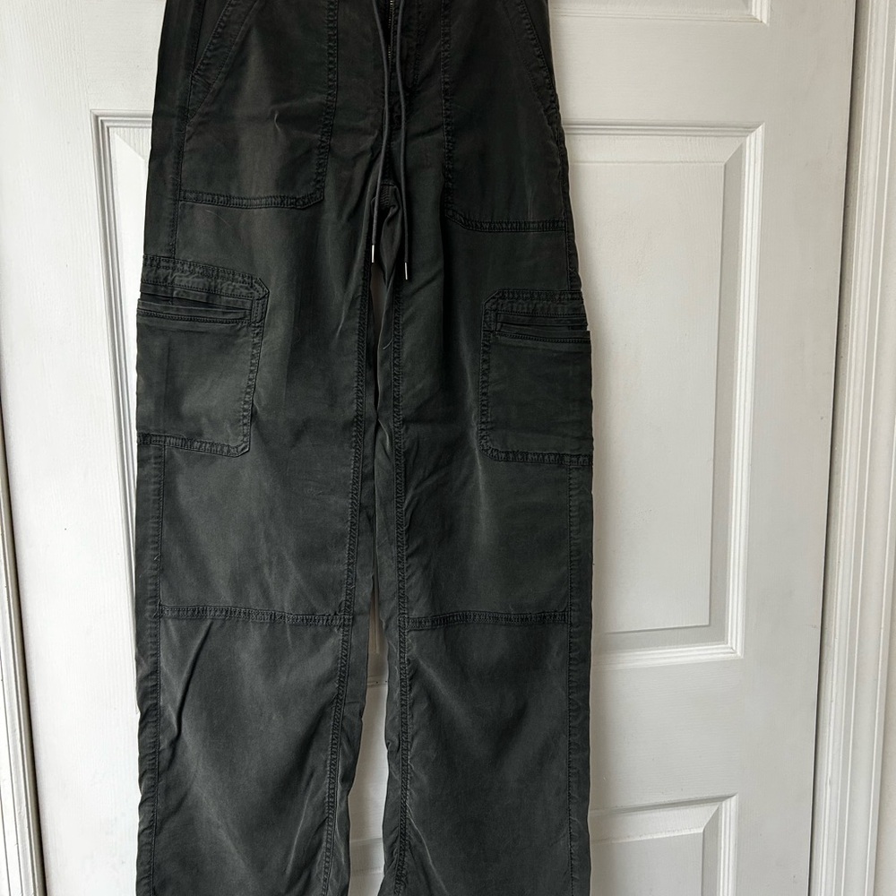 American Eagle Outfitters Black Cargo Pants with Drawstring Waist